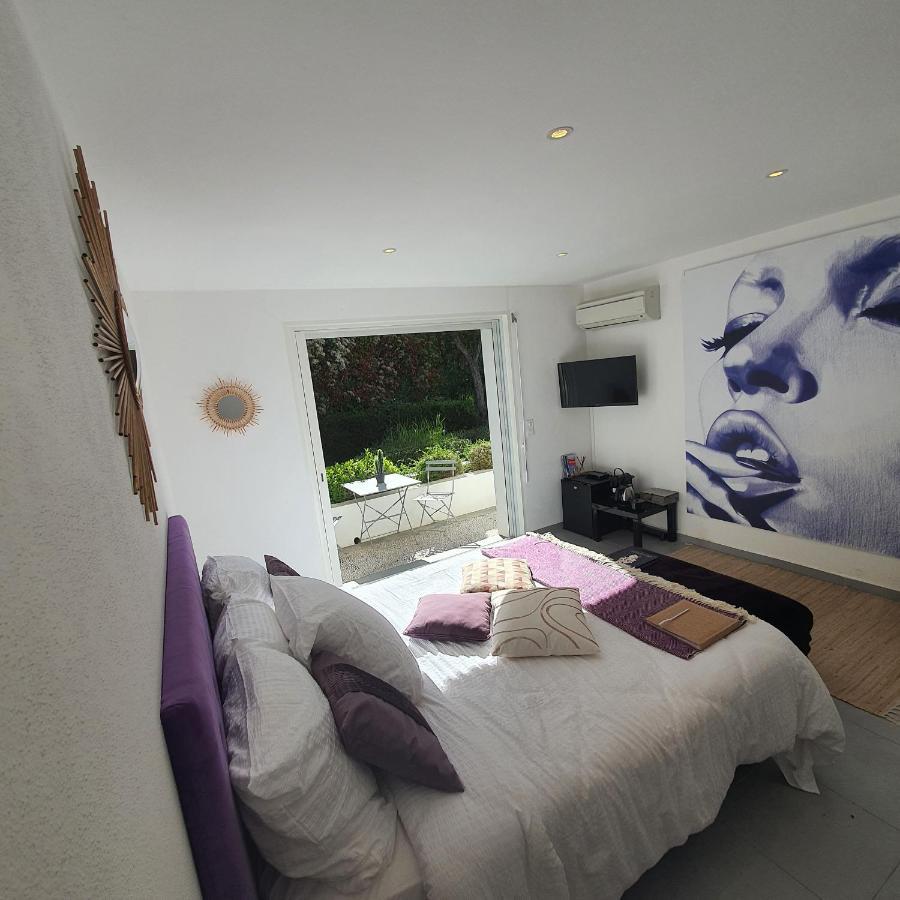 Les LODGES EVA LEA Lecci Extérieur photo